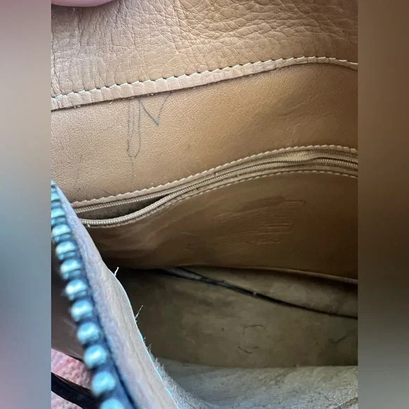 Coach Vintage Camel and Chocolate Brown Lined Shoulder Bag - Picture 10 of 15